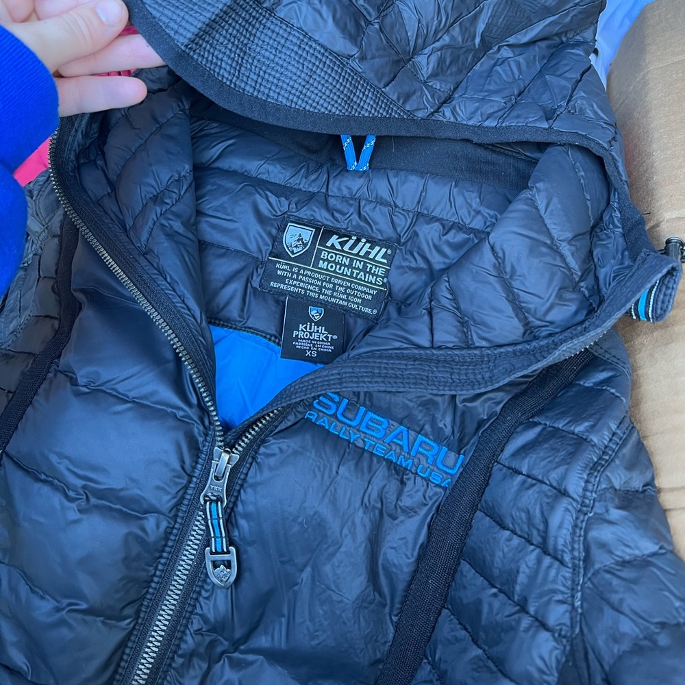 Subaru, winter jacket. - Picture 2 of 3